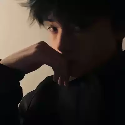 苍傲玉